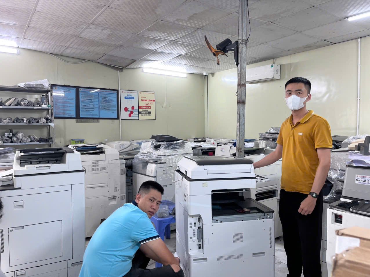 Ngành Phân Phối Thiết Bị Văn Phòng