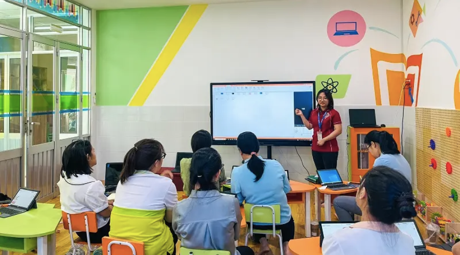màn hình tương tác